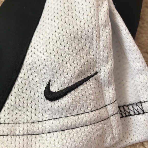 Nike Dri-Fit Joggers - Picture 2 of 4